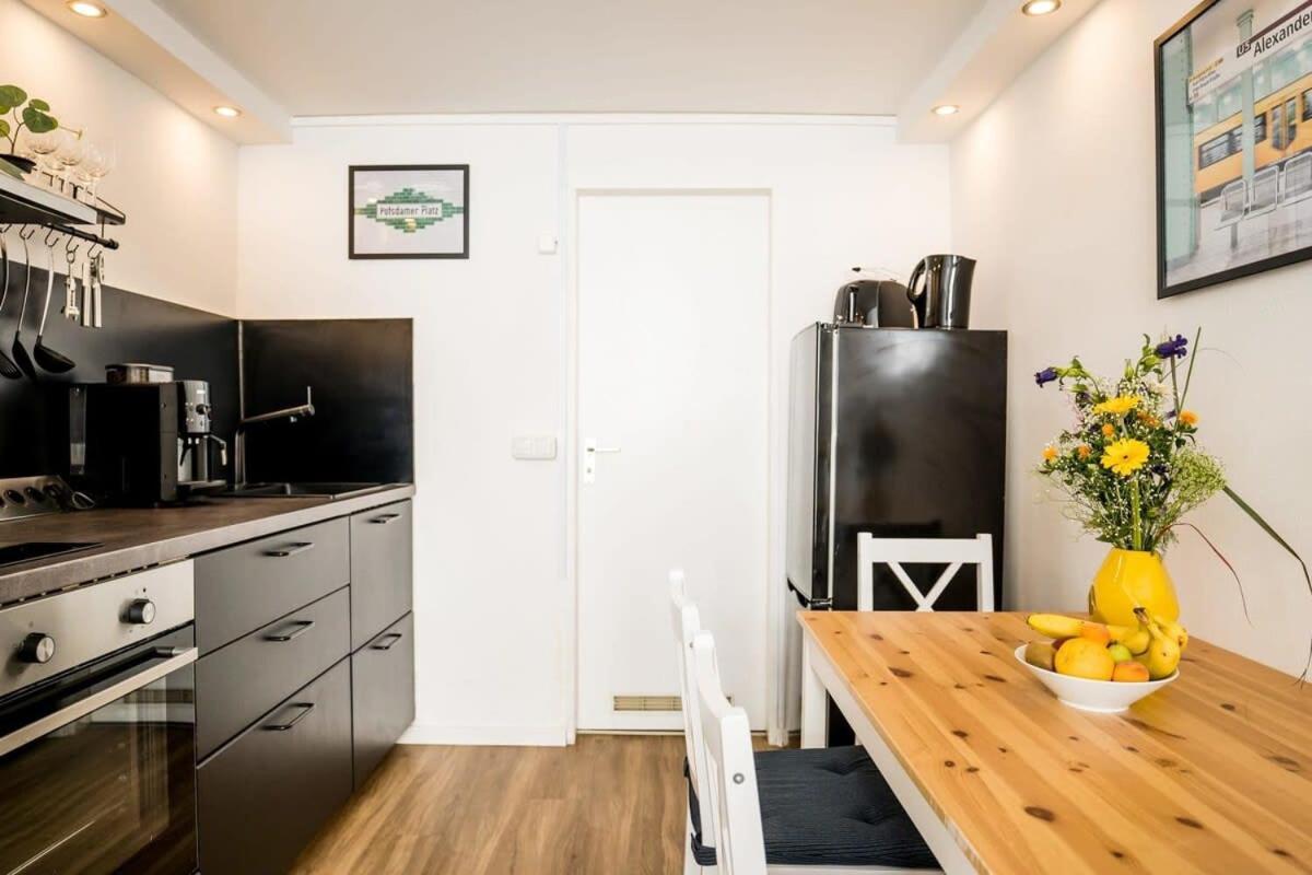 Industrial Loft In Berlin Mitte Apartment Exterior foto