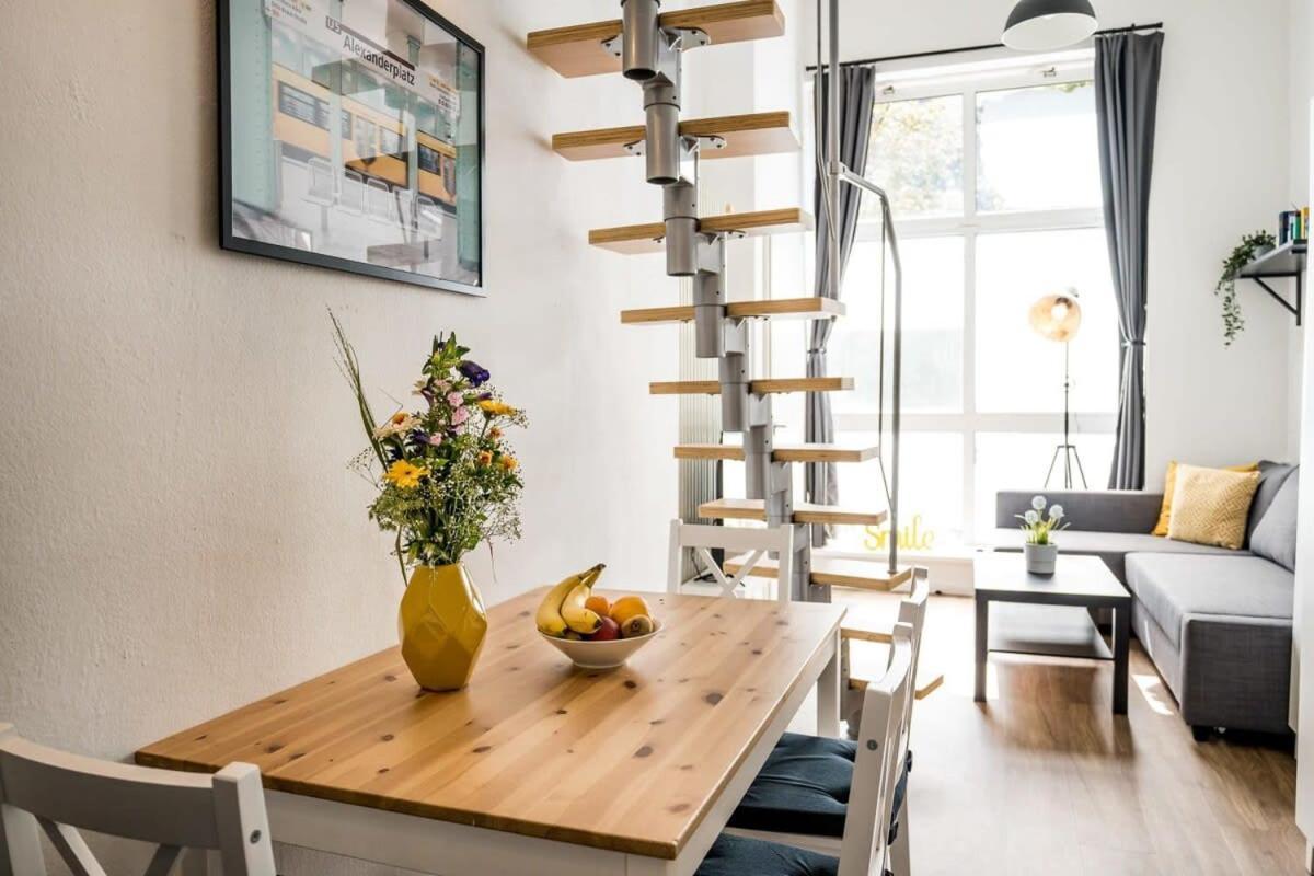 Industrial Loft In Berlin Mitte Apartment Exterior foto