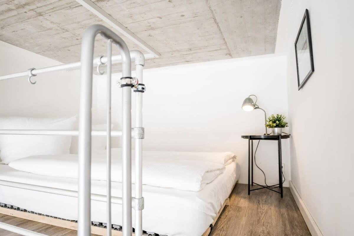 Industrial Loft In Berlin Mitte Apartment Exterior foto